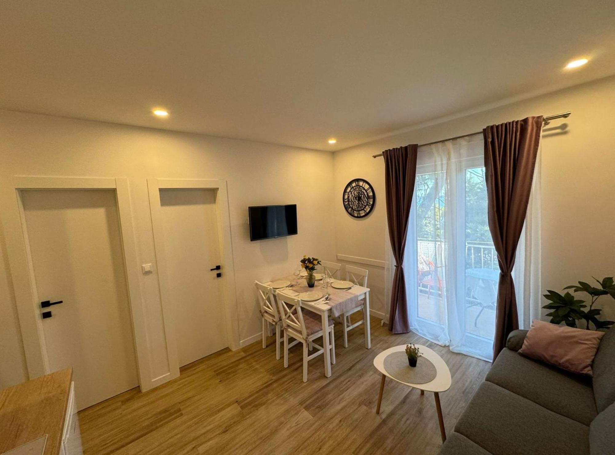 Apartment & Rooms Papa Mlini Kültér fotó